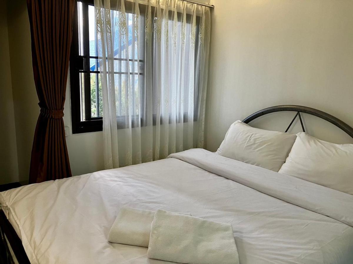 Pakdee House Hotell Udon Thani Exteriör bild