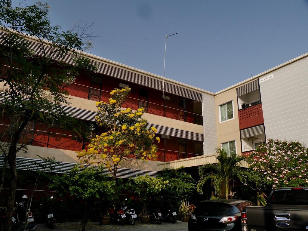 Pakdee House Hotell Udon Thani Exteriör bild