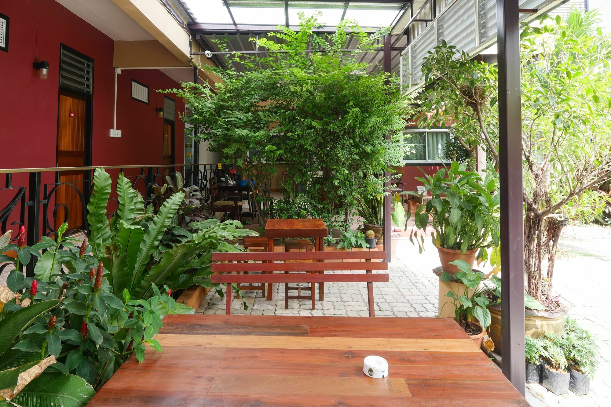 Pakdee House Hotell Udon Thani Exteriör bild