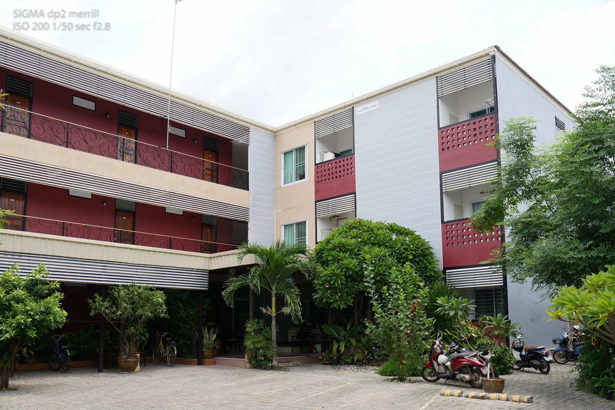 Pakdee House Hotell Udon Thani Exteriör bild